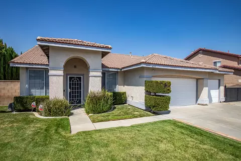 4055 Vitrina Ln, Palmdale, CA 93551