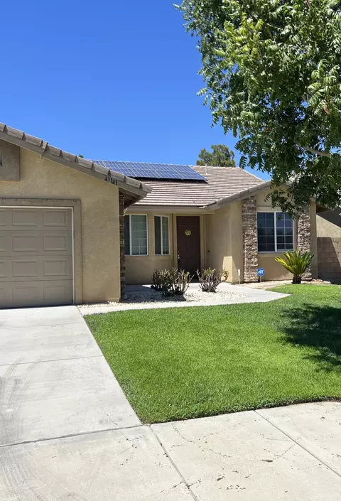 43141 Ruth Ln, Lancaster, CA 93536 photo 2