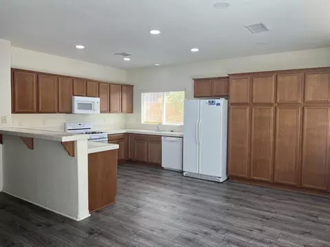 43141 Ruth Ln, Lancaster, CA 93536 photo 6