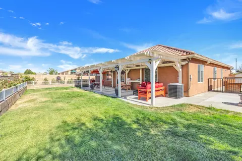Exterior - 3141 James Ct, Lancaster, CA 93535 photo 5 of 9