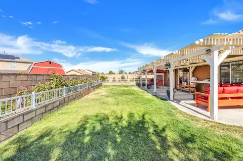 Exterior - 3141 James Ct, Lancaster, CA 93535 photo 6 of 9