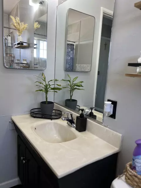 Bath - 38331 17th St E, Palmdale, CA 93550 photo 1 of 1