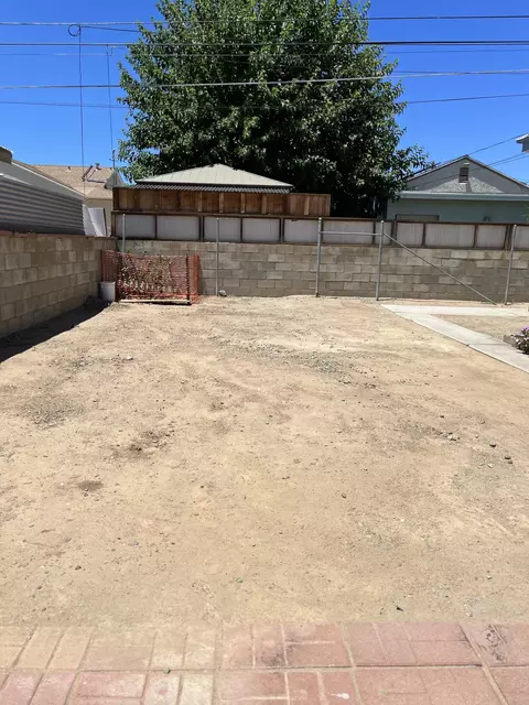 Exterior - 38331 17th St E, Palmdale, CA 93550 photo 1 of 7