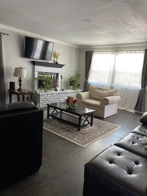 Living - 38331 17th St E, Palmdale, CA 93550 photo 1 of 4