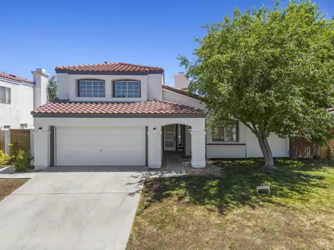 1820 Apricot Dr, Palmdale, CA 93550