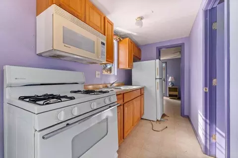 Kitchen - 26477 Cummings Valley Rd, Tehachapi, CA 93561 photo 2 of 2
