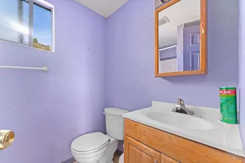 Bath - 26477 Cummings Valley Rd, Tehachapi, CA 93561 photo 2 of 2