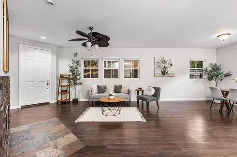 Living - 28215 Clementine Dr, Santa Clarita, CA 91350 photo 1 of 2