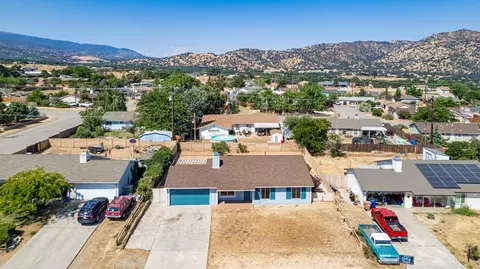 View/Area - 21211 Santa Barbara Dr, Tehachapi, CA 93561 photo 1 of 6