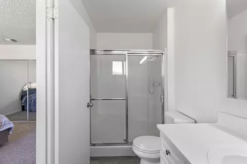 Bath - 21211 Santa Barbara Dr, Tehachapi, CA 93561 photo 1 of 3