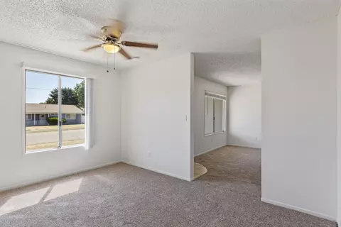 Living - 21211 Santa Barbara Dr, Tehachapi, CA 93561 photo 6 of 6