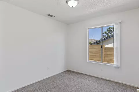 Bedroom - 21211 Santa Barbara Dr, Tehachapi, CA 93561 photo 6 of 7