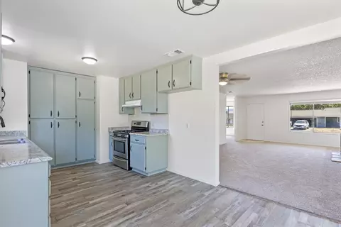 Kitchen - 21211 Santa Barbara Dr, Tehachapi, CA 93561 photo 1 of 3