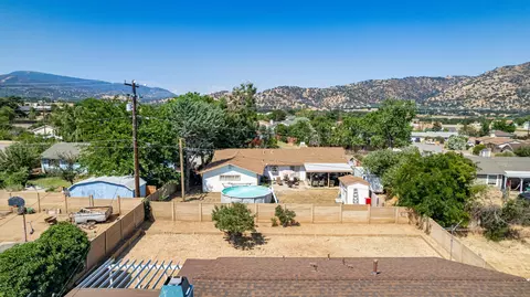 View/Area - 21211 Santa Barbara Dr, Tehachapi, CA 93561 photo 2 of 6