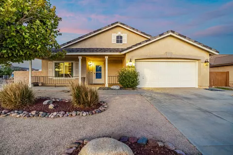 2432 Greenhill St, Rosamond, CA 93560