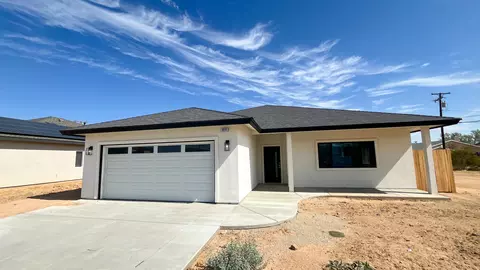 9019 Evelyn Ave, California City, CA 93505