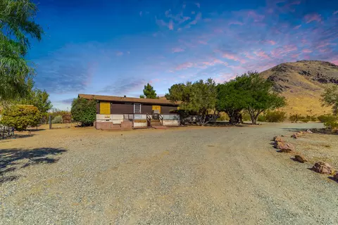4032 Maxwell Ave, Mojave, CA 93501 photo 1