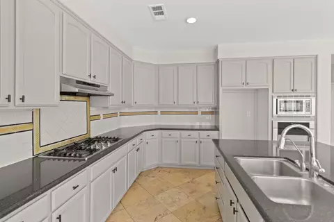 43131 Hampton St, Lancaster, CA 93536 photo 10