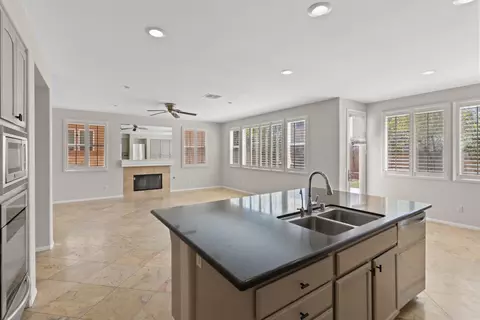 43131 Hampton St, Lancaster, CA 93536 photo 11