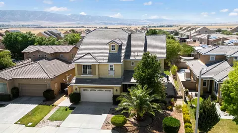 43131 Hampton St, Lancaster, CA 93536