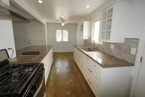 Kitchen - 328 San Dimas Ave, Oceanside, CA 92057 photo 1 of 4