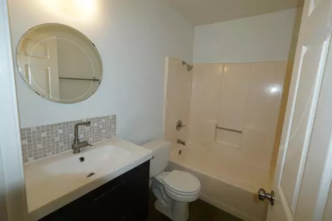 Bath - 328 San Dimas Ave, Oceanside, CA 92057 photo 2 of 3