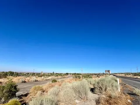 Cor 263rd St-ave. Z Street E, Llano, CA 93544