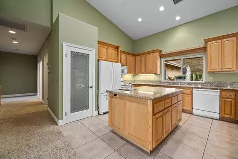 18850 Mustang Dr, Tehachapi, CA 93561 photo 13