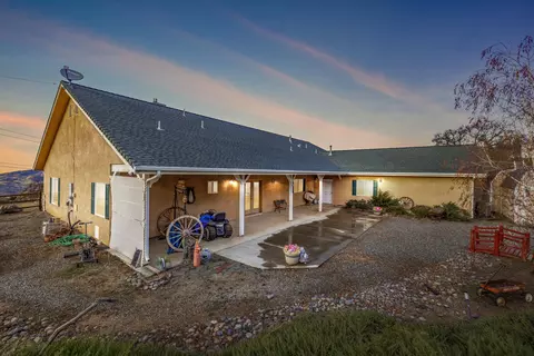 18850 Mustang Dr, Tehachapi, CA 93561 photo 33