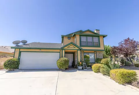 2114 Moonflower Ct, Palmdale, CA 93550
