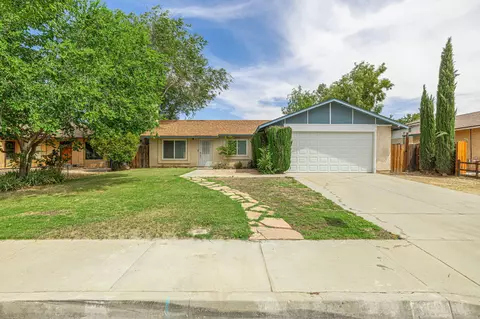 3111 Brentwood Ave, Lancaster, CA 93536