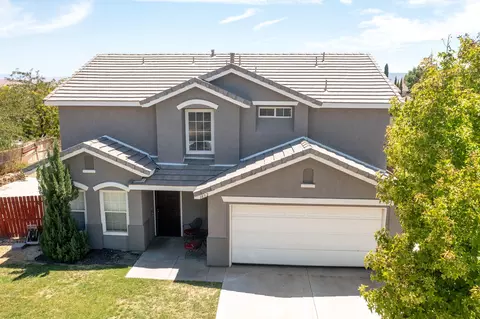 1832 Hart St, Lancaster, CA 93534
