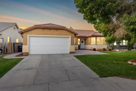 1243 W Ave H 7, Lancaster, CA 93534