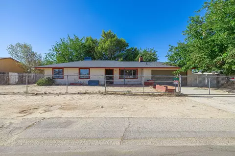 15716 Valeport Ave, Lake Los Angeles, CA 93535
