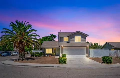 2845 Minford St, Lancaster, CA 93536