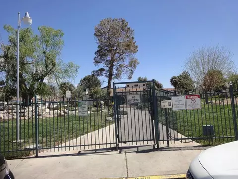 Exterior - 44436 15th St E #16, Lancaster, CA 93535 photo 7 of 9