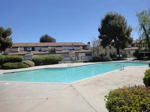 Exterior - 44436 15th St E #16, Lancaster, CA 93535 photo 3 of 9