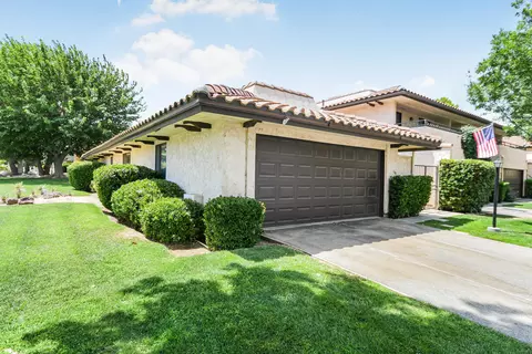 146 Eagle Ln, Palmdale, CA 93551