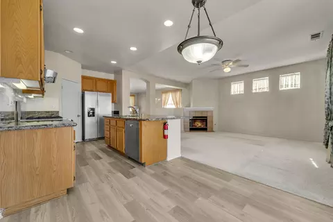1601 Regents St, Lancaster, CA 93534 photo 9