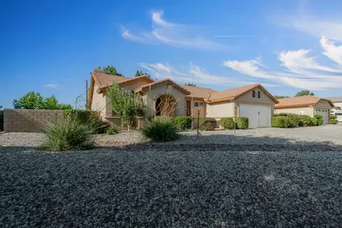 1601 Regents St, Lancaster, CA 93534 photo 2