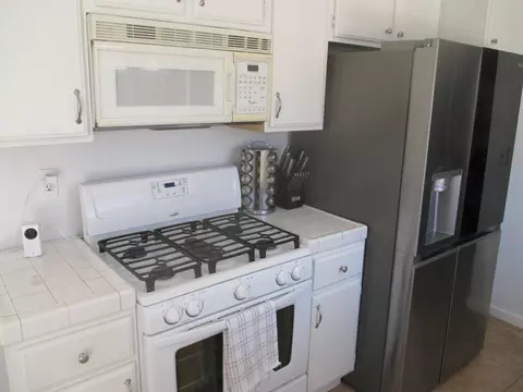 44745 Overland Ave, Lancaster, CA 93536 photo 4