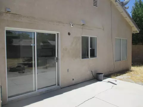 44745 Overland Ave, Lancaster, CA 93536 photo 9