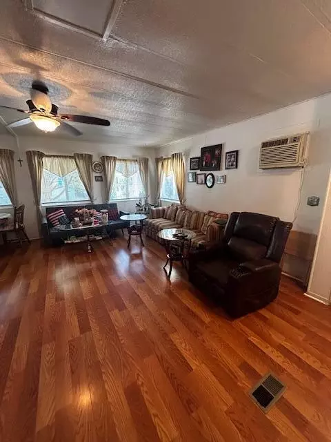 4444 Avenue R E #84, Palmdale, CA 93552 photo 4