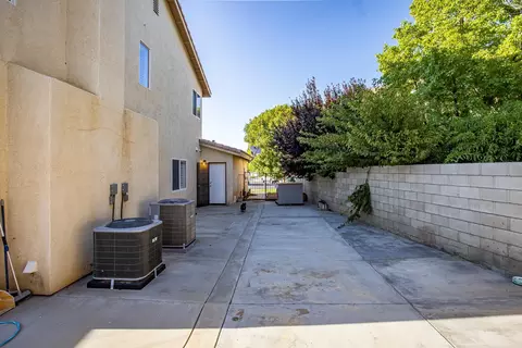 43421 Bale Ct, Lancaster, CA 93535 photo 32