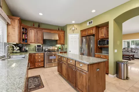 43421 Bale Ct, Lancaster, CA 93535 photo 12