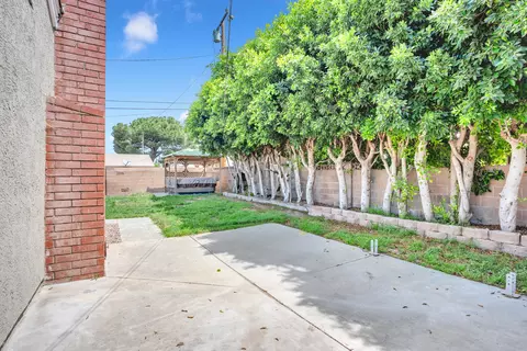 Exterior - 1621 Arcane St, Simi Valley, CA 93065 photo 10 of 13