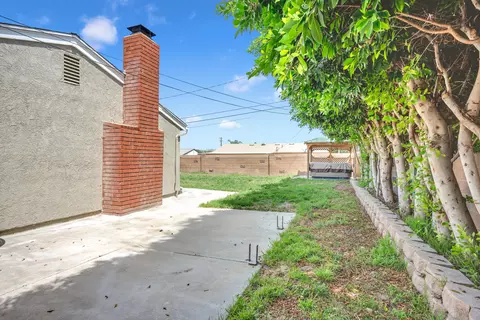 Exterior - 1621 Arcane St, Simi Valley, CA 93065 photo 9 of 13