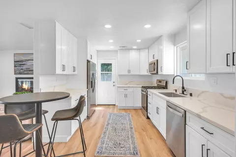 Kitchen - 1621 Arcane St, Simi Valley, CA 93065 photo 1 of 6