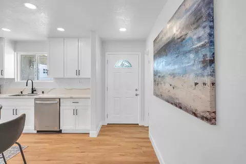 Entry Way - 1621 Arcane St, Simi Valley, CA 93065 photo 1 of 4