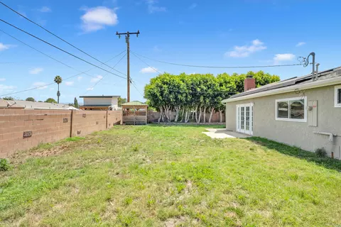 Exterior - 1621 Arcane St, Simi Valley, CA 93065 photo 5 of 13